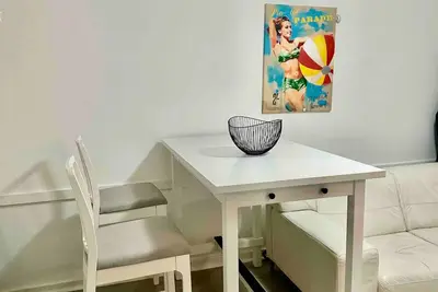 Image de Chic 1-bedroom apartment with Ac and WiFi in fabulous Perth
