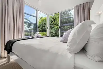 Image de Westmere Wonder l Gorgeous 3 Bed Home inc. View