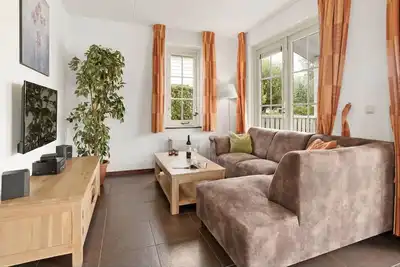 Image de Bungalow au Bord de l'Eau avec Sauna en Hollande