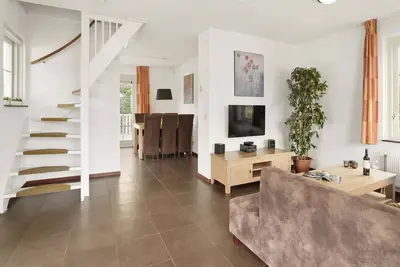 Image de Maison de vacances au bord de l'eau avec véranda