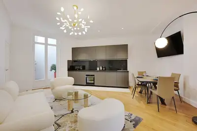 Image de Superbe appartement avec terrasse 2br/4p Trocadéro