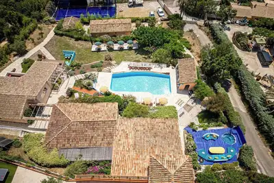 Image de Villa No Chichi - 12br-33p - Collines Grimaud