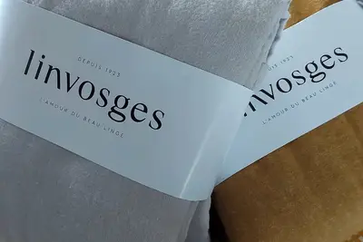 Image de Villa en Normandie, parc fleuri, cheminée terrasses, cuisine d'été, piscine, spa