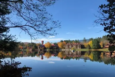 Image de Waterfront 3 Br condo in Gorgeous White Mountains in Lincoln, Indoor heated pool