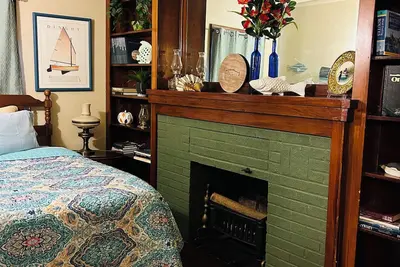 Image de Buckeye Bungalow-Charming 2-bedroom apartment in Youngstown
