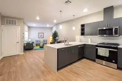 Image de 313 brand new 3 bedroom 2  bath