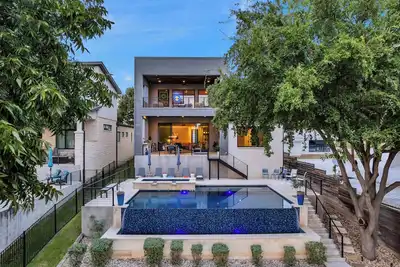 Image de Cadillac on the Colorado | Concierge Services