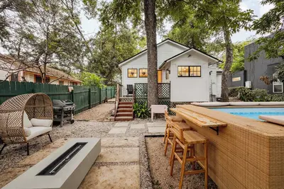 Image de Private Pool & Fire Pit, Downtown Holly District