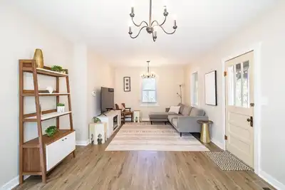 Image de Quaint & Comfy Eudora House - Perfect for Families or Weekend Escapes