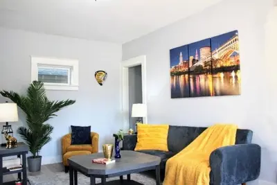 Image de Ohio City History Haven - \nClose to Downtown, Airport, Hospital, and much more