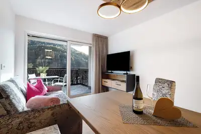 Image de Appartement 'Paradeis Apartments A20' avec vue sur les montagnes, balcon et Wi-Fi