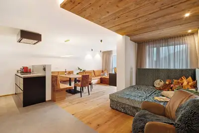 Image de Appartement 'Paradeis Apartments A17' avec vue sur les montagnes, balcon et Wi-Fi