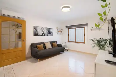 Appartement \"Cozy Nest\" avec Wi-Fi et climatisation