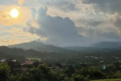 Image de Luxurious home with stunning mountain views in Costa Rica's Central Valley!