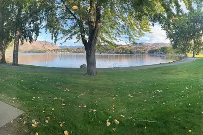 Image de Wapato Point Lakefront Condo 2 Bd 2 Ba Corner Unit Manson Facing