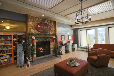 Image de Experience Columbus Day Weekend at this Beautiful Pollard Brook Condo in Lincoln, Nh (PB1Ded)