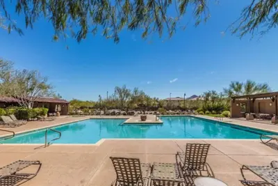 Image de Spacious Ranch style home with recreational center!