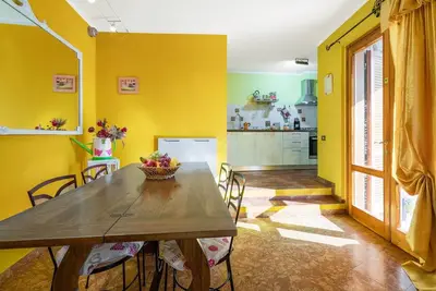 Image de Joli appartement pour 6 personnes avec Wifi, Tv, terrasse, animaux admis, vue panoramique et parking