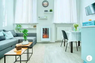 Image de Charming courtyard house just two train stops from Rho-Fiera