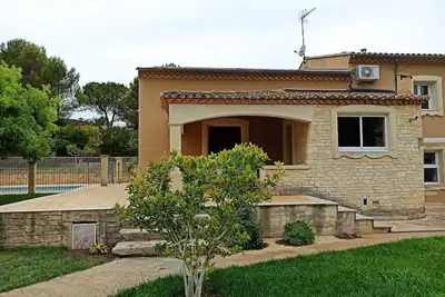 Image de Maison toute équipée avec piscine aux portes de la garrigue jusqu'à 6 couchages