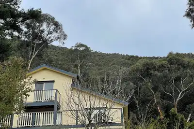 Image de 'Pippa's Place'\nFamily friendly, newly renovated sanctuary atop Mt Little Joe