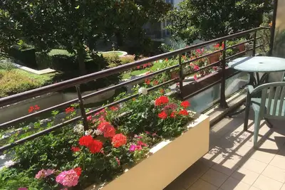 Image de Studio avec balcon proche Paris