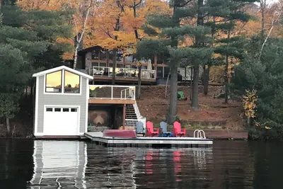 Image de Conveniently located 4 Season Cottage with Hot Tub and amazing sunsets!