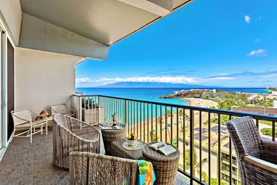 Image de Ocean View steps from beach, dining, shopping 1212