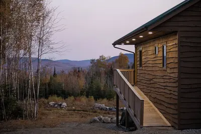 Image de Modern retreat with sauna & 300+ acres - perfect for remote work or a getaway!