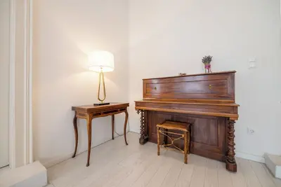 Image de Spacious 3 bedroom, 3 ensuite bathroom elegant apartment near the Opera House