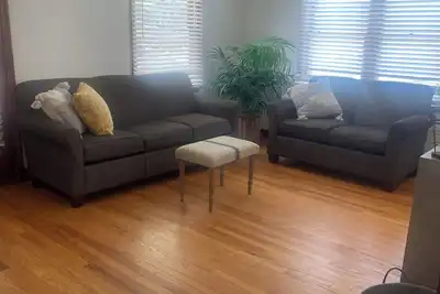 Image de Charming Family house sleeps 8, close to Roscoe, Rockford, Beloit, Janesville