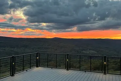 Image de Charming 4 bedroom house with Views, 200 acres, Private Schools, Ski, Hiking