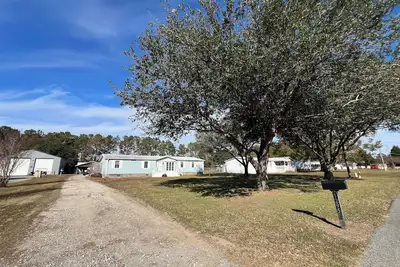 Image de Fishermen-Nice 3-bedroom house with boat parking WiFi and Ac in Summerton