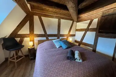 Image de Gite 7 pers au coeur de la route des vins dans village médiéval.