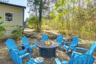 Resort Amenities & Lake Access: Camdenton Retreat