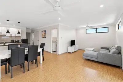 Image de Bright 2bedroom Apartment In Cozy Inner-City Suburb- Cairns