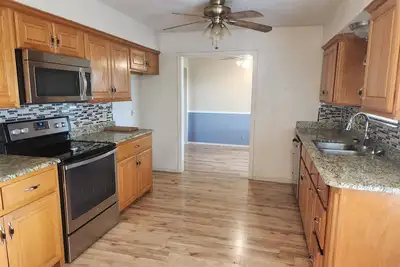 Image de Huge 8 bedroom 2 houses Private Pond PilotPoint Aubrey Ranch sleeps 40 to 50