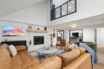 Image de Piki Place | Modern, Spa, Firepit, Games, Ev