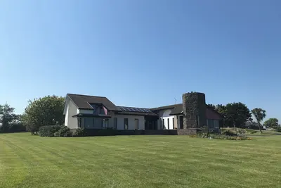Image de Castlepoint - Spectacular Villa with Sea Views and Beach Access