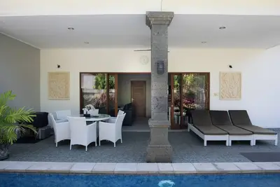 Image de Kl3005 - 3 Bedroom Villa walk to Beach Legian