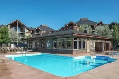 Your Mountain Hideaway!