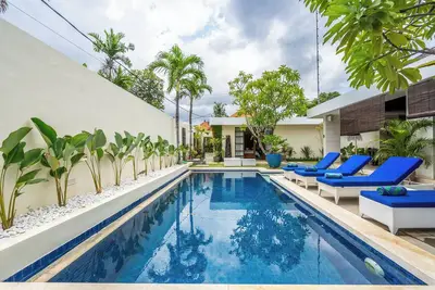 Image de 4 bedroom Lux Villa in the Seminyak - Great location