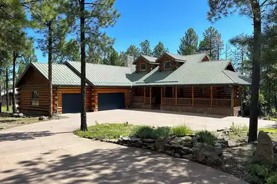 Image de Beautiful Mountain Lodge! 7, 000 Sq. Ft W/ Pond