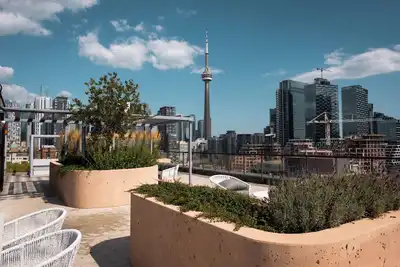 Image de Luxury Living at it's finest! 3Br brand new condo w views & spectacular rooftop