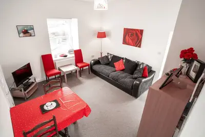 Image de Ladybird-Appartement-Supérieure-Salle de bain privée séparée-Vue sur Rue