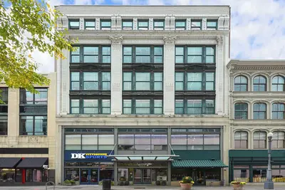 Image de Historic 2br Loft: Private Terrace & Free Ufc Gym