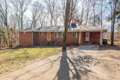 Image de Pet friendly! 4 King Beds, 4br, Remodeled Single Story House near Unc Charlotte