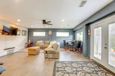 Image de Private Patio & Lake Views: Home in Decatur
