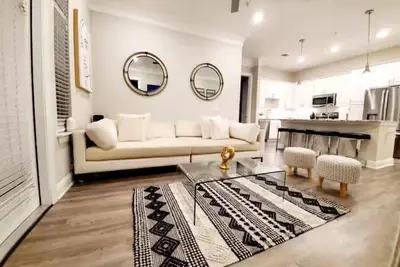 Image de Lovely Luxury 2 Br Oasis in Midtown/Downtown