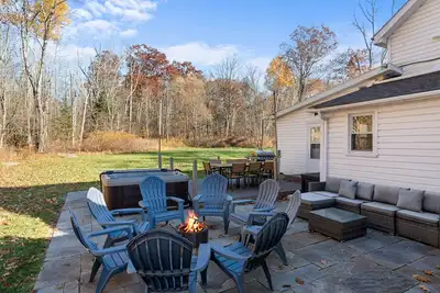 Image de Cozy Mountain Getaway | Hot Tub | Grill | Fire Pit | 5 Min to Kaaterskills Falls